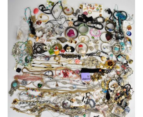 A collection of jewellery including cufflinks, glass pendants, bracelets, mother of pearl bangle, amethyst necklace, metamorp