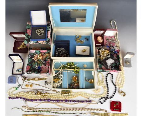 A collection of costume jewellery including Art Deco, silver and Monet necklaces, 9ct gold brooch set with a cameo, opal clus