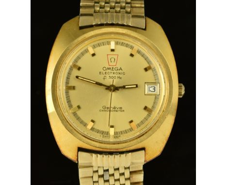 Omega electronic F300 Hz gentleman's wristwatch ref. 198.030 with date aperture, luminous hands, gold hour markers and dial, 