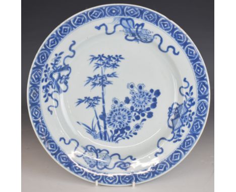 Chinese 19thC blue and white porcelain export plate decorated with chrysanthemums and bamboo, diameter 28cm