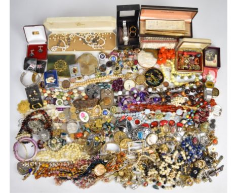 A collection of jewellery including vintage brooches, two pairs of Monet earrings, Monet brooch, earrings, Stratton compact, 
