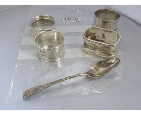 4 SILVER NAPKIN RINGS AND SILVER SPOON W: 2.6 OZT