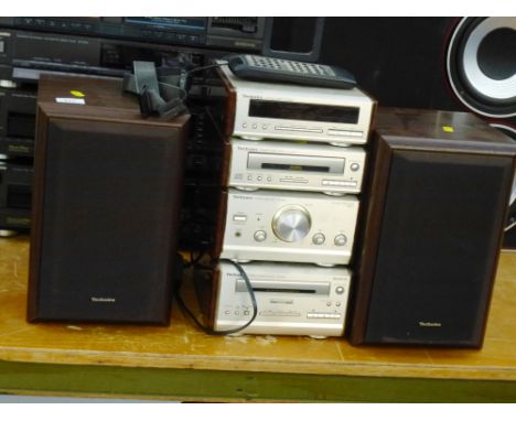 TECHNICS MINI HIFI INCLUDING STEREO TUNER ST-HD51, CD PLAYER SL-HD51, STEREO AMPLIFIER SE-HD51, CASSETTE DECK RS-HD81 AND SPE