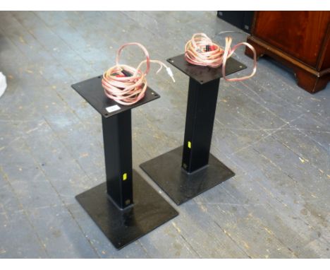 PAIR OF SPEAKER STANDS