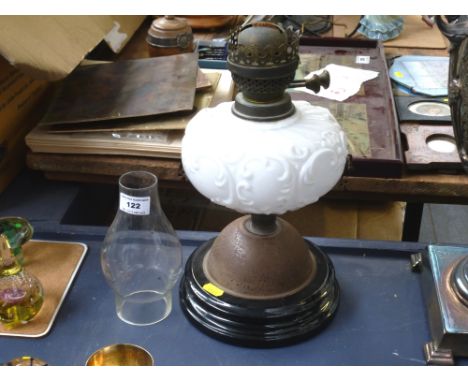 OIL LAMP H: 18.5"