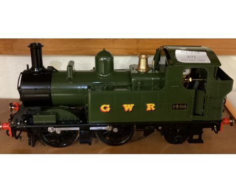A good Bowande 1:32 scale model steam engine. Est. £80 - £120.
