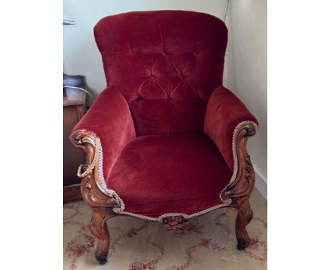 A good Victorian mahogany button back chair. Est. £50 - £80.
