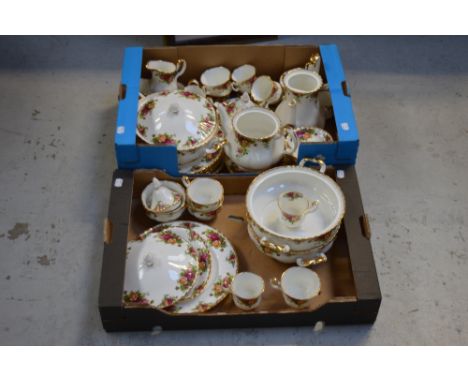 A quantity of Royal Albert 'Old Country Roses' pattern dinner and teaware to include lidded tureens, cups and saucers, dinner