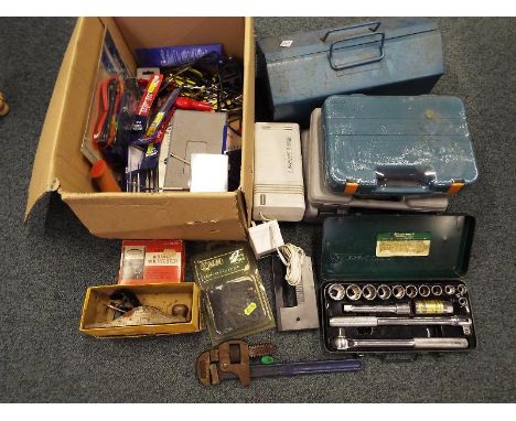 A collection of tools to include a cased socket set, a Stanley plane, a blue metal tool chest with tools and similar (qty)
