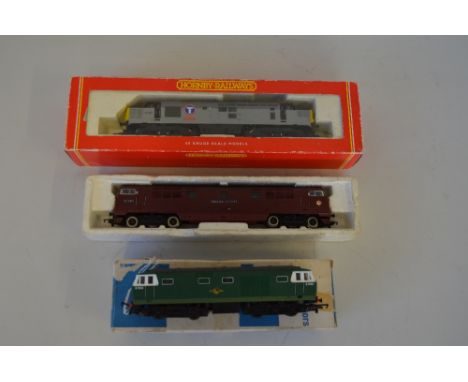 A BOXED HORNBY RAILWAYS OO GAUGE CLASS 37 LOCOMOTIVE, No.37424, Transrail grey and black livery (R.327), with a part boxed Ho