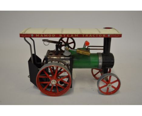 A BOXED MAMOD LIVE STEAM TRACTION ENGINE, No.TE1A, not tested, with some accessories, box damaged