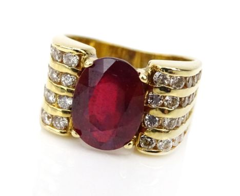 Vintage Approx. 4.50 Carat Oval Cut Ruby, 1.0 Carat Round Brilliant Cut Diamond and 14 Karat Yellow Gold Ring. Ruby with vivi