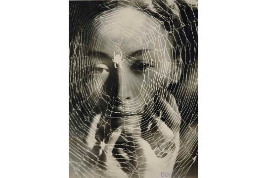 DORA MAAR (1907-1997) Les années vous guettent, 1936 tirage argentique sur papier au gélatino-bro