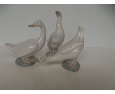 Three nao geese tallest 16cm
