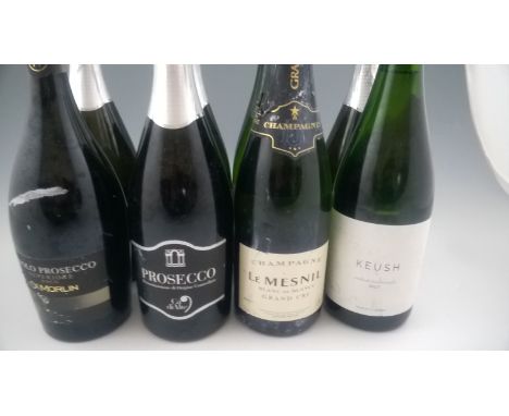 *8 x bottles of Sparkling wine including Champagne and Prosecco