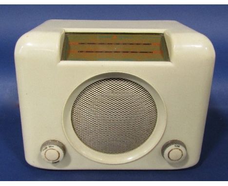 Vintage Bush ivory bakelite radio