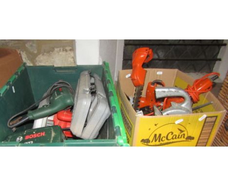 One lot of various power tools, to include a Bosch electric drill model PSB600-2, a Black and Decker circular saw, a boxed Bo