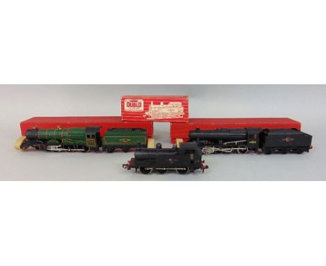 Hornby Dublo 00 gauge locomotive and tender, Denbigh Castle, 2220 boxed, a 280 freight locomotive and tender, LMR livery 00 g