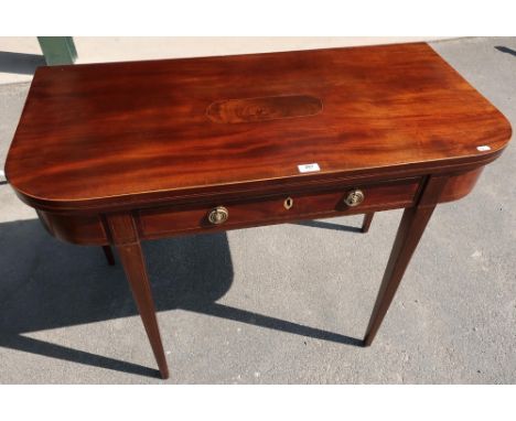 Late Victorian figured mahogany fold-over gate leg tea table with boxwood inlay and single frieze drawer, on square tapering 