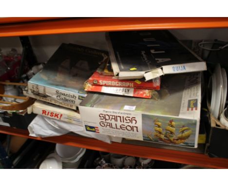 A QUANTITY OF BOXED VINTAGE BOARD GAMES, SCALE MODELS ETC.