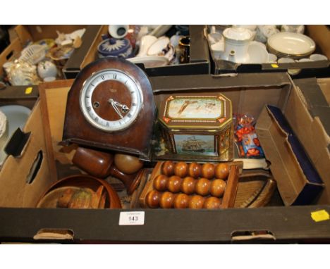 A TRAY OF TREEN TO INCLUDE A SMITHS MANTEL CLOCK 