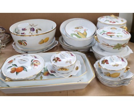 Royal Worcester Evesham pattern serving dishes, plates etc 