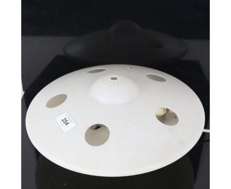 A Chen Xin plastic UFO table lamp, diameter 32cm 