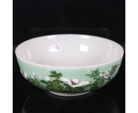A Japanese green glaze bowl, hand painted and enamel decoration, with 4 character mark, diameter 18.5cm 