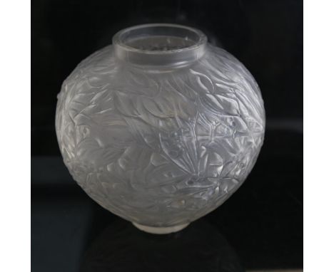 R LALIQUE - moulded glass Gui no. 948 pattern vase, etched signature on base, height 17cm 