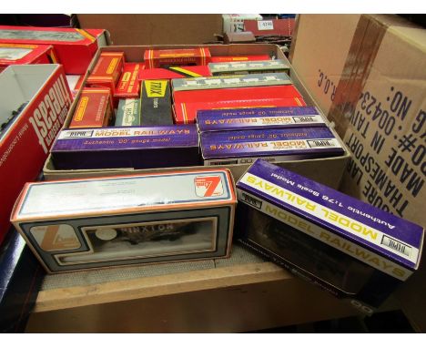 Assorted boxed 00 gauge model railway rolling stock including Hornby, Tri-ang - Hornby, Dapol and Lima 