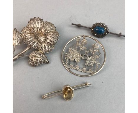 LOT OF VINTAGE SILVER AND OTHER BROOCHES