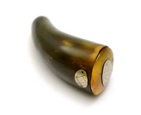 A 19th century Scottish horn snuff mull, with a hinged cover and applied with a silver plaque engraved with a Masonic square 