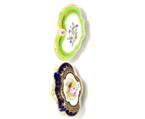A Chamberlain Worcester blue ground and floral decorated serving dish, diameter 25cm; and a Chamberlain Worcester green groun