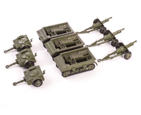 Dinky Toys 152 18-Pounder Field Gun Set, three sets, first Light Dragon matt green with holes, VG-E, second matt green, black