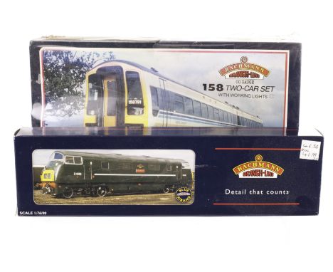 Bachmann 00 Gauge Diesel Locomotive and 2-car unit: comprising 32 050 class 42 (‘Warship’) D817 ‘Foxhound’ in BR Maroon, and 