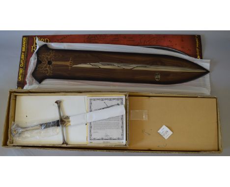 Lord Of The Rings United Cutlery Brands Shards Of Narsil UC-1296, boxed.