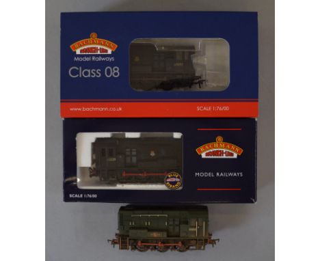 OO Gauge. Bachmann 3 x 0-6-0 shunters. BR black D3052 weathered edition, BR black 13029 hand weathered & BR green D3232 (unbo