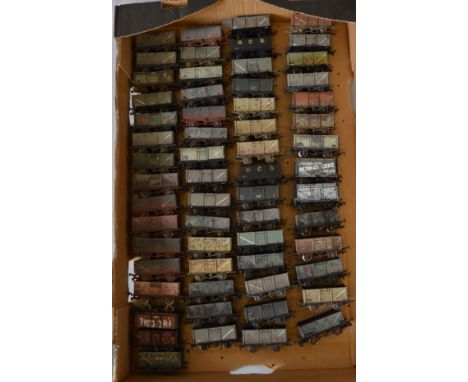 OO Gauge. 60 x assorted unboxed rolling stock, various manufacturers including Mainline & Bachmann. Mostly hand weathered & f
