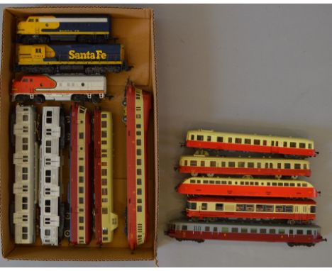 H0 scale 12 x assorted rail cars & power cars, various manufacturers. Overall F/G some with slight damage.