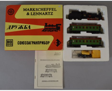 H0 scale. Marksscheffel & Lennartz Locomotive & 2 x coaches train pack. Overall G in F box