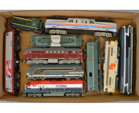 H0 scale 10 x assorted locomotives, various manufacturers. Overall F/G some with slight damage.