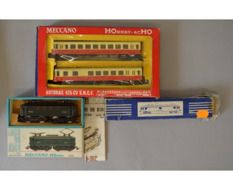 H0 scale. Hornby acHO SNCF autorail 2 car unit, SNCF electric loco & boxed coach. Overall F/G in P boxes.