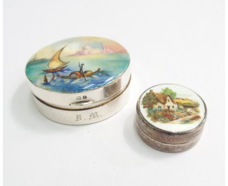 Small 1920's silver and enamel trinket box decorated with Venetian gondola scene to the lid, Birmingham 1927, 5cm diameter, e