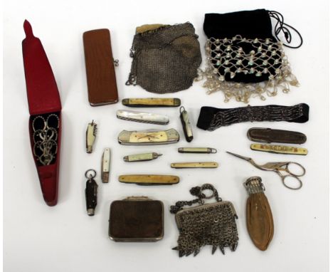A GEORGIAN SILVER AND MOTHER OF PEARL HANDLED PEAR OR FRUIT KNIFE marked Birmingham, 1825 and a makers mark of J.W. together 