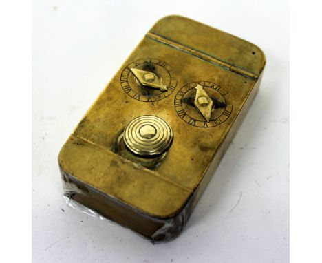 AN ANTIQUE BRASS COMBINATION SNUFF BOX 7.5cm wide 