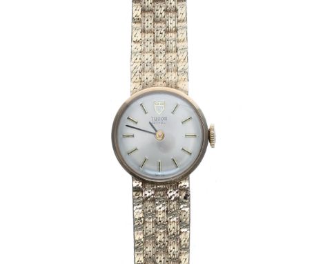 Tudor Royal 9ct lady's wristwatch, Birmingham 1976, silvered dial with applied baton markers, integral 9ct bracelet with sign