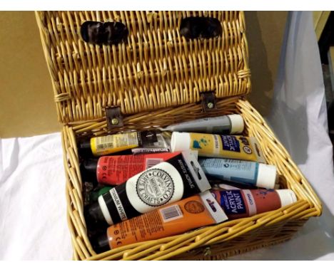 Basket of artists paints. UK P&amp;P Group 3 (£30+VAT for the first lot and £8+VAT for subsequent lots) 