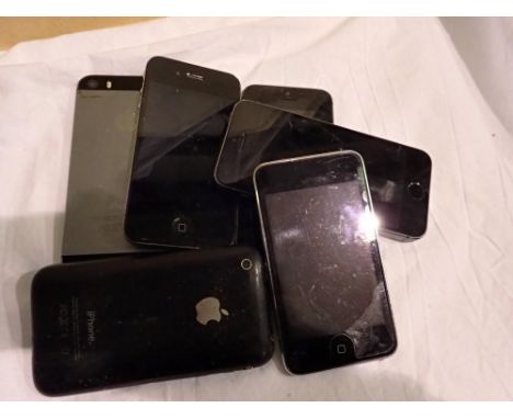 Quantity of mixed iPhones and iPods. UK P&amp;P Group 1 (£16+VAT for the first lot and £2+VAT for subsequent lots) 