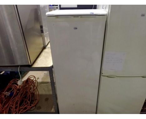 Beko fridge freezer, H: 144 cm. All electrical items in this lot have been PAT tested for safety and have passed. This does n