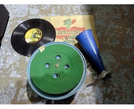 Keimola childs clockwork record player with two records and instructions. Not available for in-house P&amp;P 